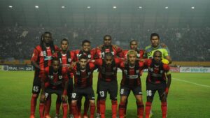 Laga Klasik Dua Raksasa: Persipura Jayapura vs PSS Sleman, Siapa Lebih Konsisten?